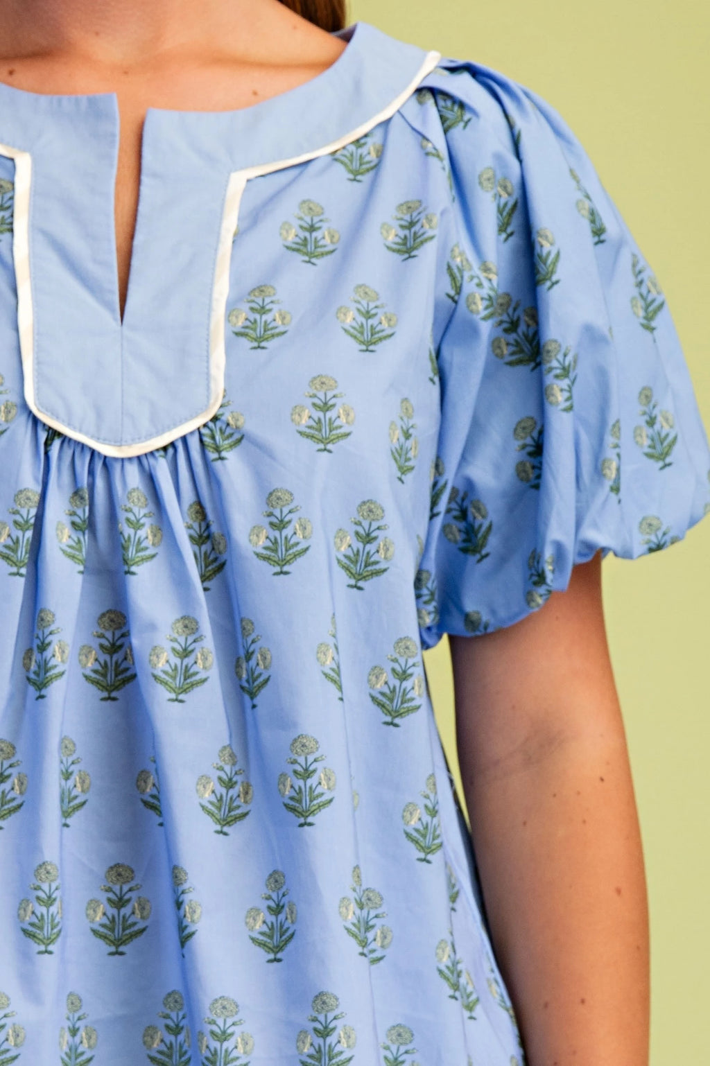 Floral Printed Notch Neck Pleated Blouse