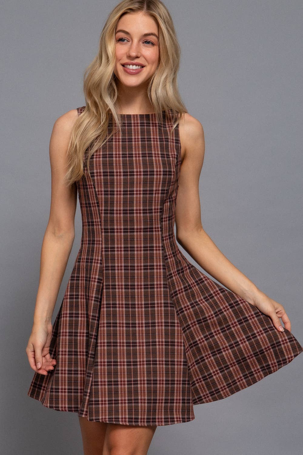 Sleeveless Boat Neck Swing Plaid Woven Mini Dress: mauve/black