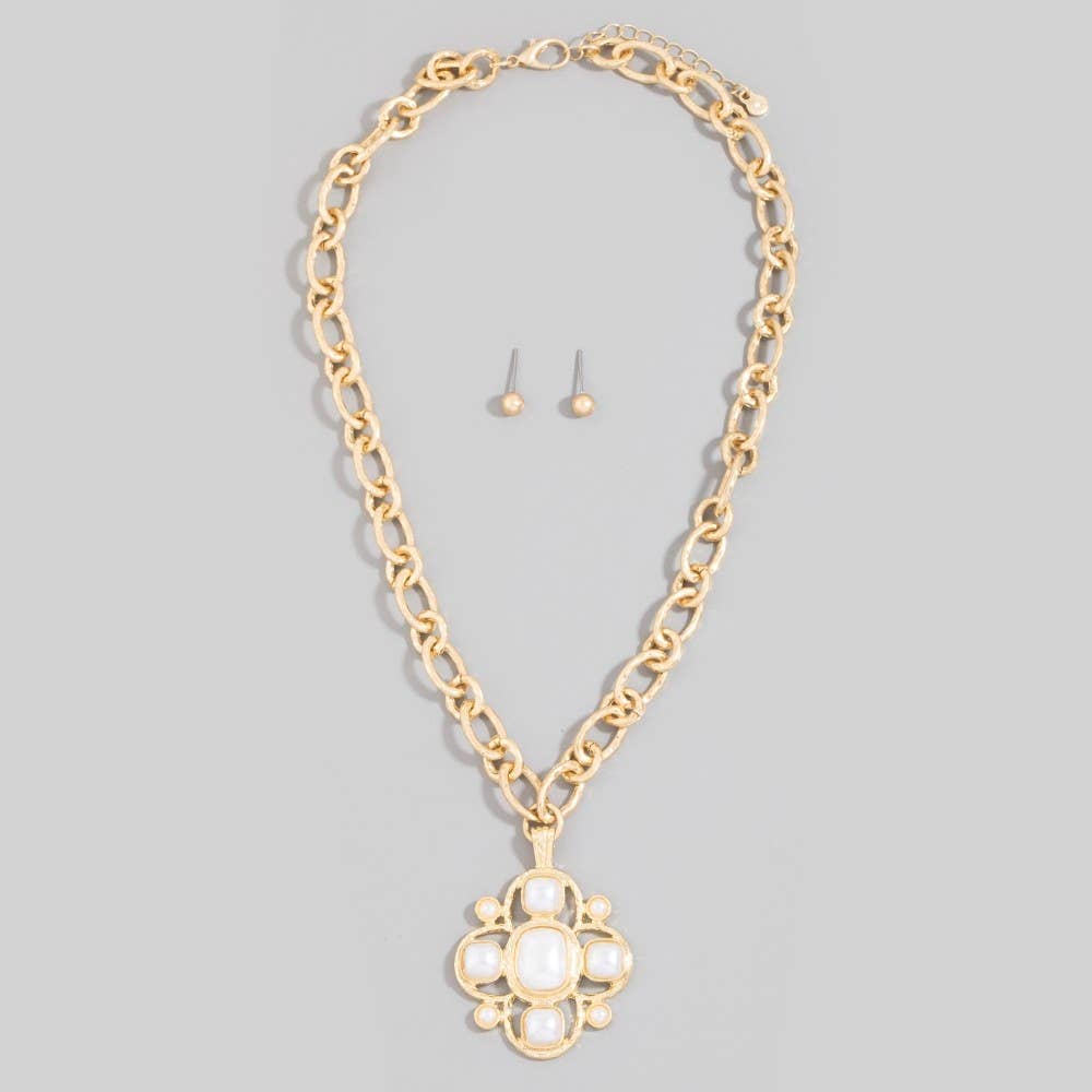 Chain Link Clover Stone Statement Necklace: PL