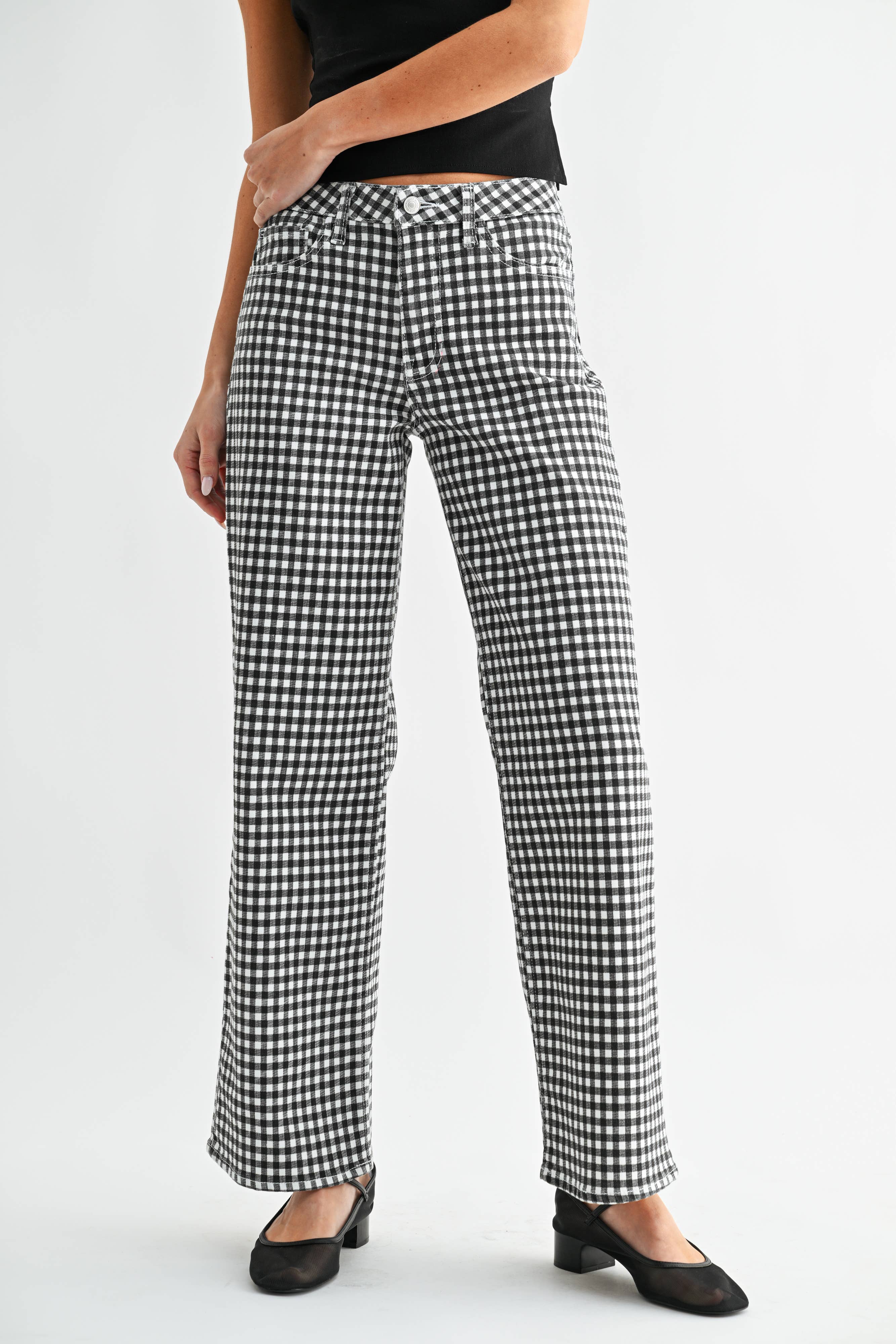 BP539J - BLK GINGHAM - Mid Rise Straight: 26