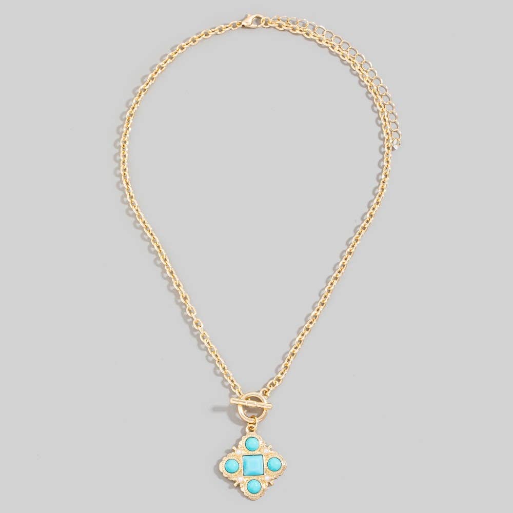 Studded Clover Pendant Toggle Chain Necklace: TQ