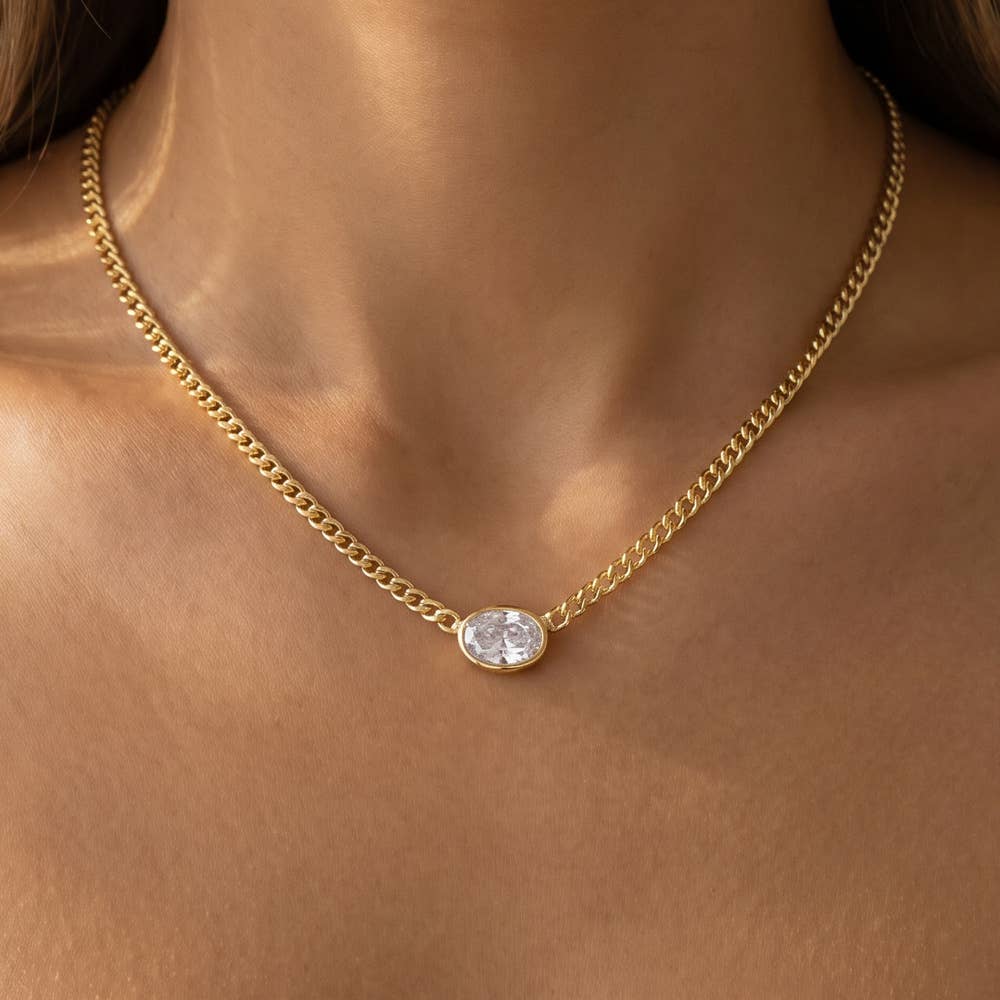 Oval Bezel Cz Curb Chain Necklace: GOLD